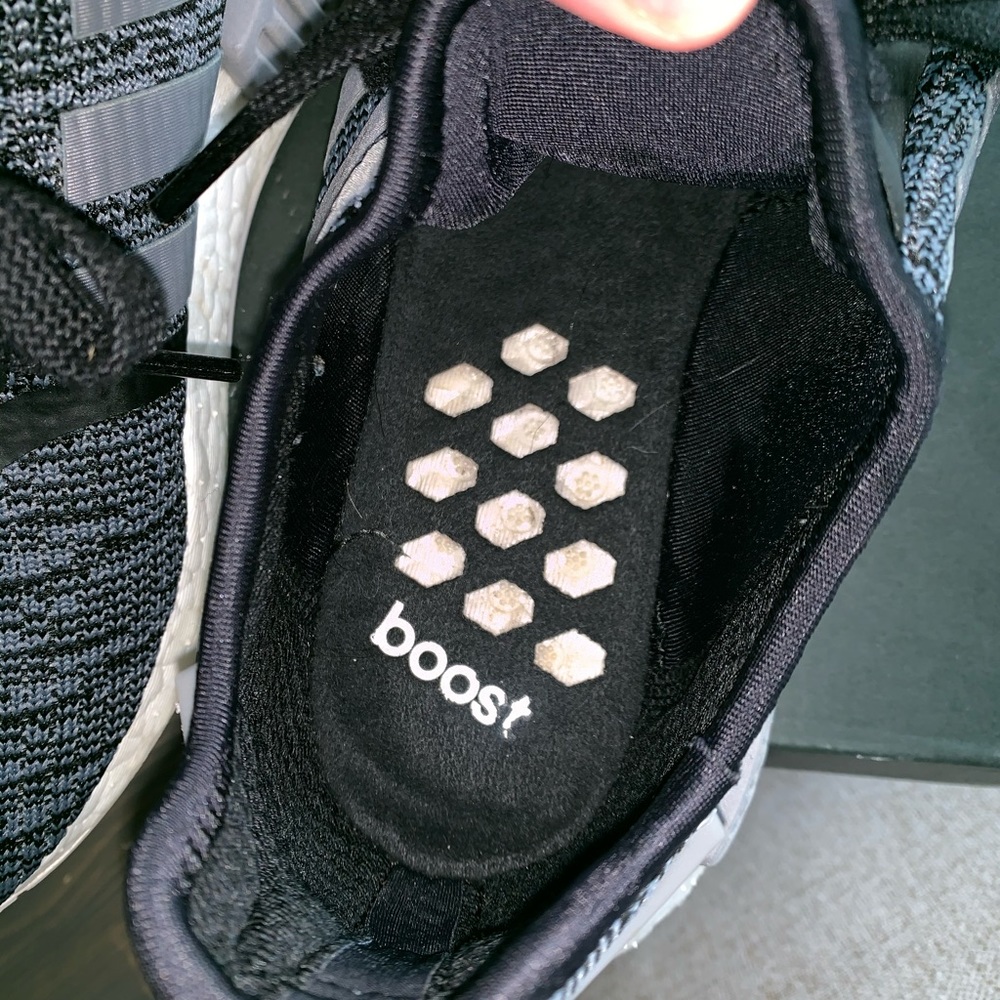 Original Adidas NMD_r1 - Picture 6 of 6